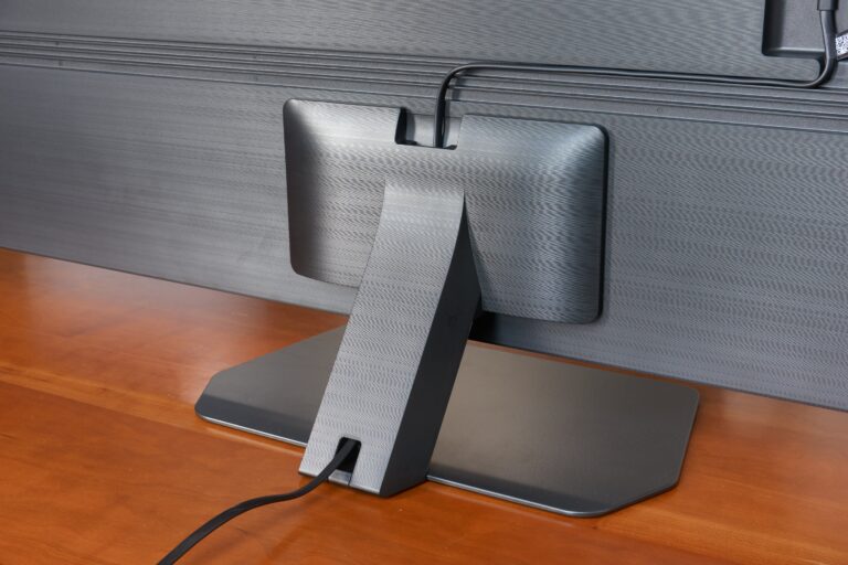 Samsung QN90F Review: Uji Performa TV Gaming Neo QLED 2025